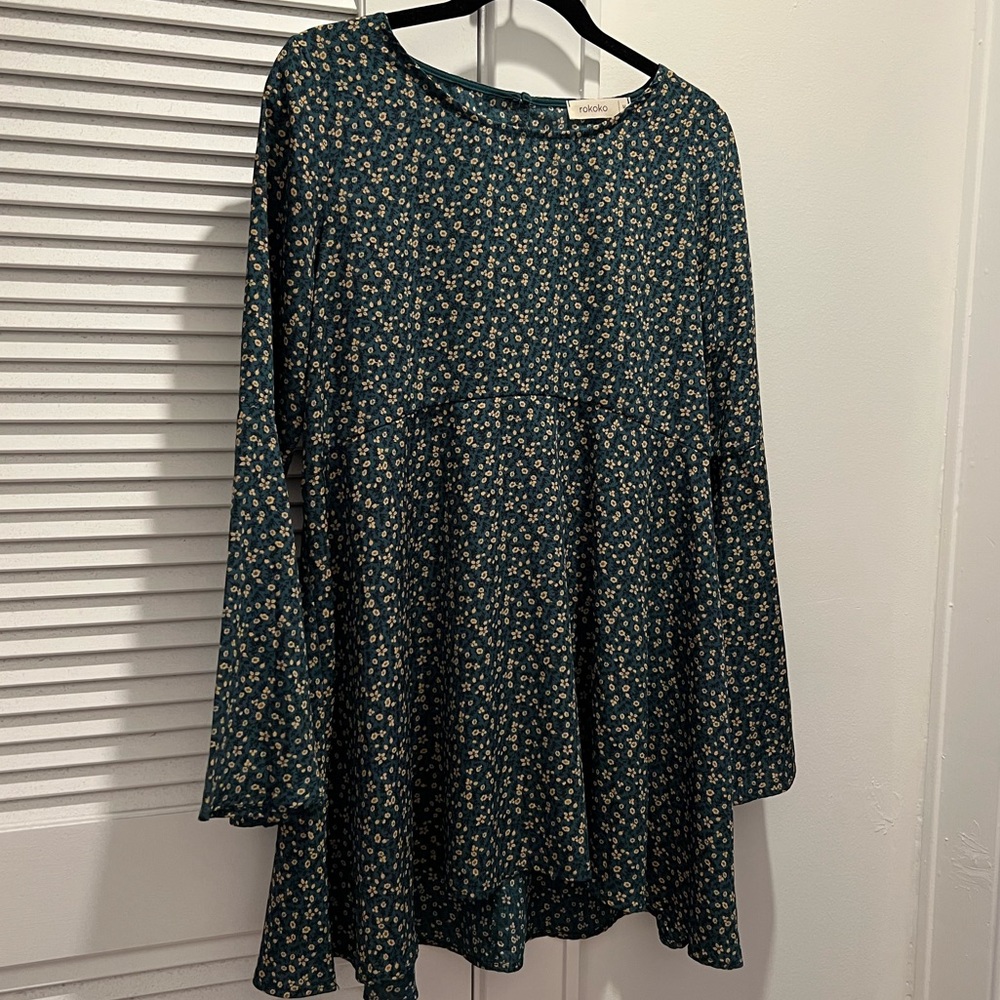 Emerald green/floral print dress from Dress Up, size medium.